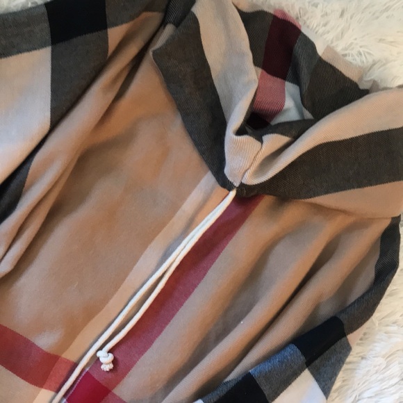 Poncho jacket 🧥 - Picture 2 of 3